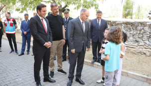 Manisa valisi Özkan Kula'da çeşitli temaslarda bulundu