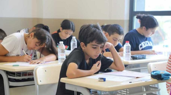 Öğrencilerin hayal güçlerini yazıya aktarma etkiliği