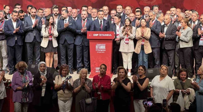 Özgür Çelik, yeniden CHP il başkanı seçildi