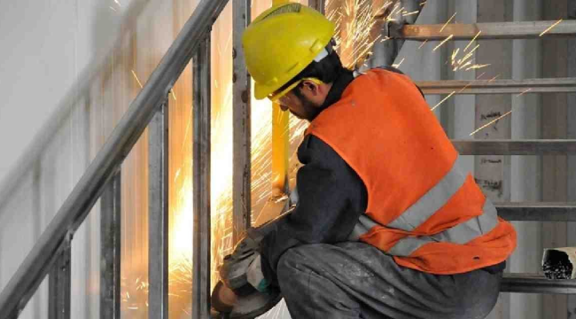 Sanayi sektöründe çalışan sayısı yıllık bazda yüzde 3,5 azaldı