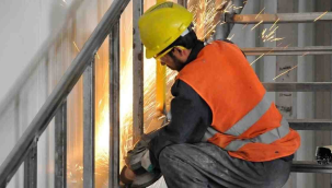 Sanayi sektöründe çalışan sayısı yıllık bazda yüzde 3,5 azaldı