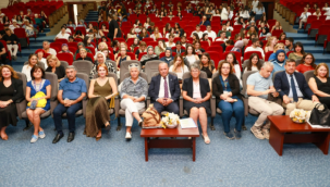 Uzmanlar Dünya Alzheimer gününde vatandaşları uyardı 