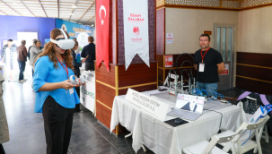 Akademisyenler öğrencilere yeşil geleceğin mesleklerini anlattı