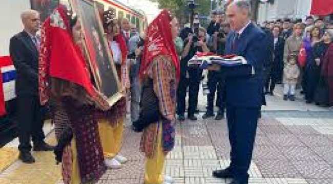 Atatürk'ün Manisa'ya gelişinin 100. yılı coşkuyla kutlandı