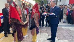 Atatürk'ün Manisa'ya gelişinin 100. yılı coşkuyla kutlandı