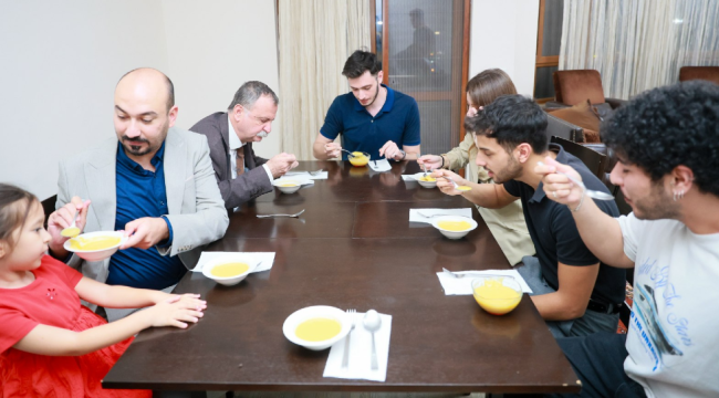 Başkan Balaban öğrenci evine konuk oldu