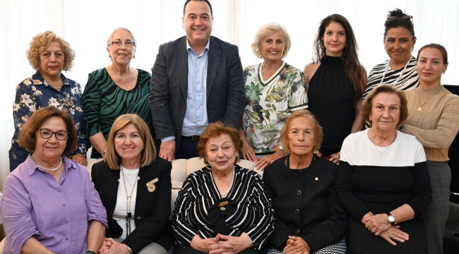 Başkan Dutlulu Türk kadınlar konseyi Manisa şubesi'ni ziyaret etti