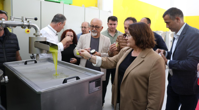 Başkan Gençay ''zeytini korumak geleceğimizi korumaktır''