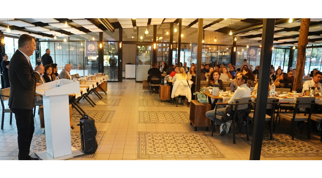 Başkan Kayserili Tüm Bel-Sen'in düzenlediği kahvaltıya katıldı