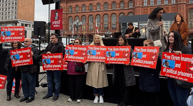 Berlin'de İmamoğlu eylemi