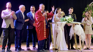 CHP'lilerin mutlu günü