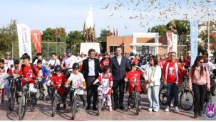 Cumhuriyet bisiklet turu'nda pedallar Cumhuriyet için döndü