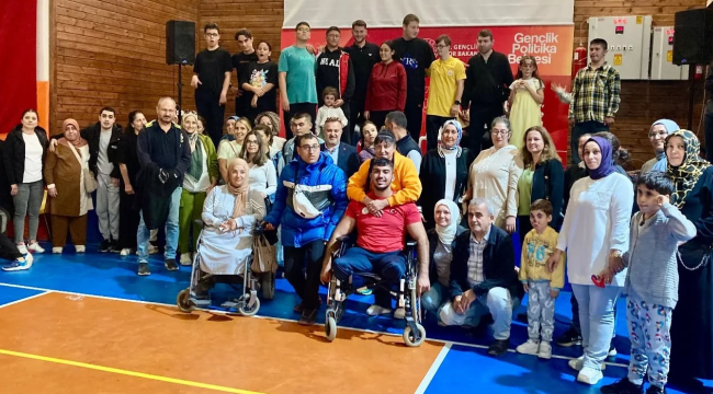 Engelli bireyler kahvaltıda buluştu