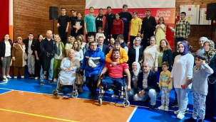 Engelli bireyler kahvaltıda buluştu