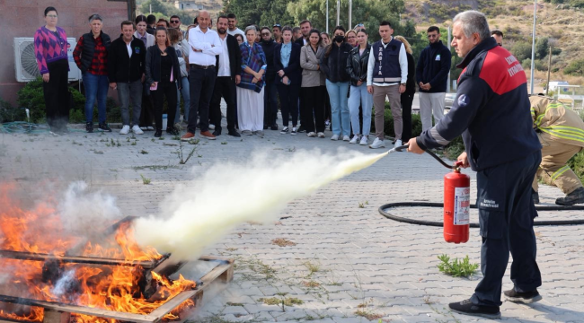 Foça belediyesinden personele yangın eğitimi