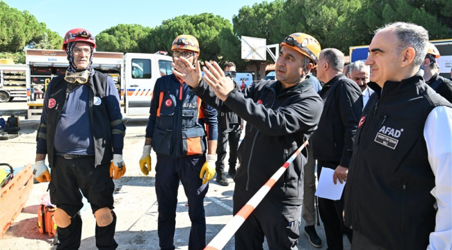 Gerçeği aratmayan deprem tatbikatına 2 bine yakın personel katıldı