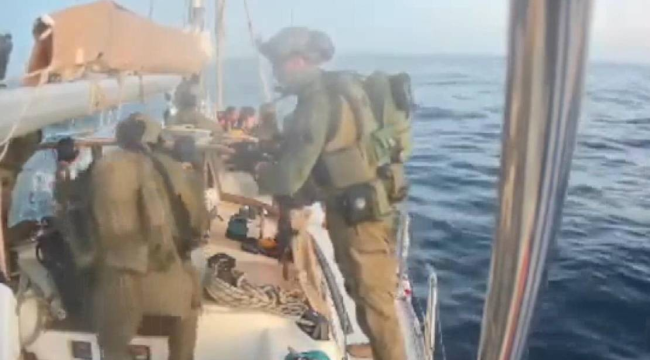 İsrail askerlerinin tekneye baskın anı