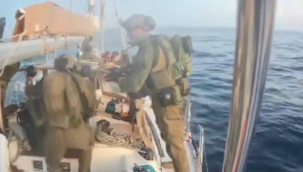 İsrail askerlerinin tekneye baskın anı