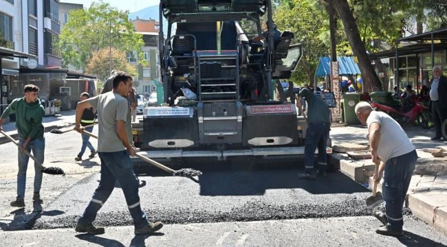 Kırkağaç'ın sokakları asfaltla kaplanıyor