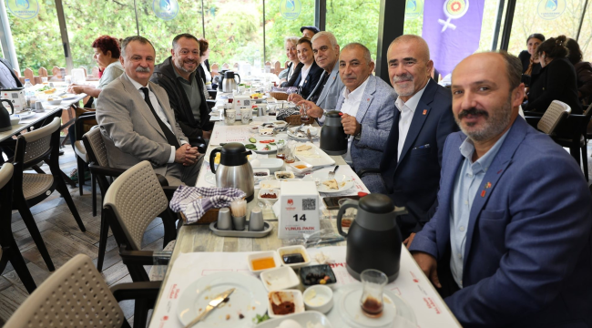 Öğretmenler Eğitim-Sen kahvaltısına bir araya geldi