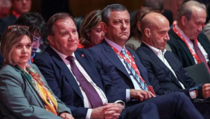 Özgür Özel, Hollandada kongreye katıldı