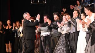 Romeo ve Juliet aşklarını sahnede bir kez daha sahneledi