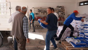 Salihli'de üreticilere hububat ve yem tohumu dağıtıldı