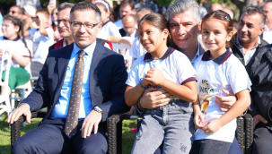 Soma zeytin hasadı şenliğine öğrencilerde katıldı