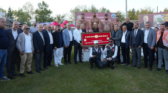 Turgutlu'da tüm rakiplerini yenen Feyzullah Aktürk birinci oldu