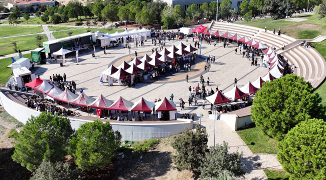 Yeni akademik yılı CBÜ'de merhaba etkinliği'25 karşıladı