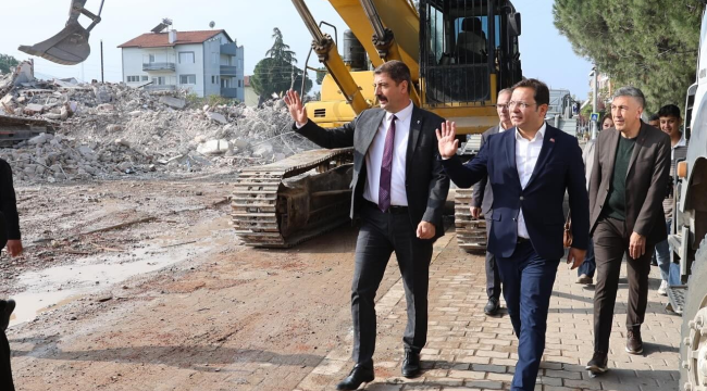 Başkan Dönmez'den Sındırgı'ya destek ziyareti