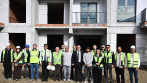 Başkan Dutlulu konutları zamanında teslim edeceklerini açıkladı