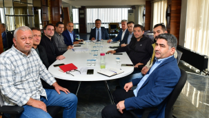 Başkan Öküzcüoğlu birim müdürleriyle haftalık toplantısı 