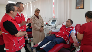 Başkan Turgut kan bağışında bulundu