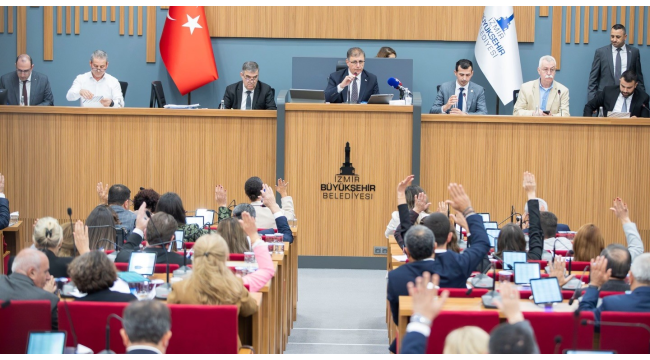 Başkanı Tugay "toplu ulaşımda Türkiye'nin en ucuz şehri olmaya devam ediyoruz" 