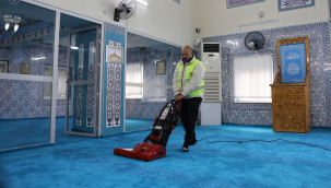 Belediye camileri temizledi