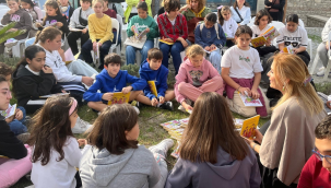 Ceyda Düvenci Urla'da çocuklarla buluştu