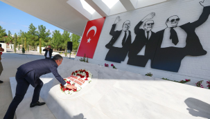 CHP lideri Özel Kıbrıs'ta