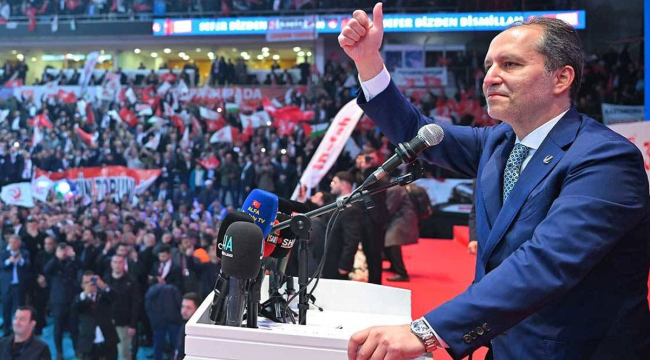 Erbakan, Yeniden Refah partisinin genel başkanlığına tekrar seçildi