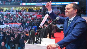 Erbakan, Yeniden Refah partisinin genel başkanlığına tekrar seçildi