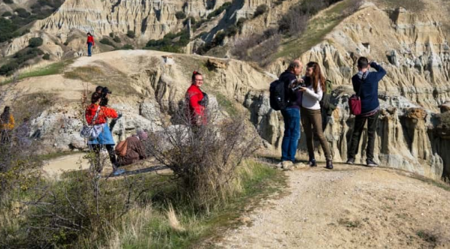 Fotoğrafçılık kursu öğrencileri Kula'yı fotoğrafladı