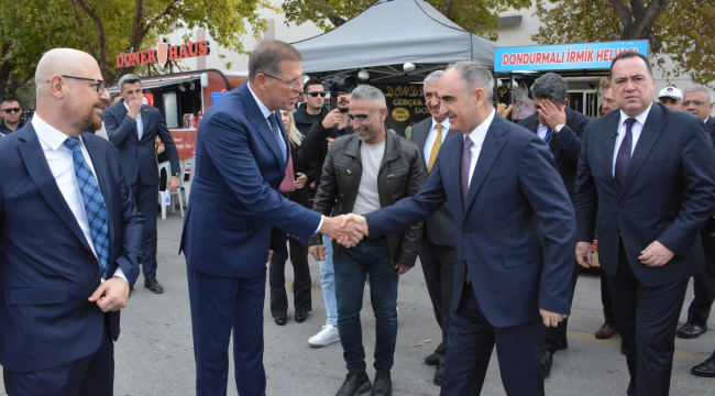İlk ziyaret Manisa ticaret borsası standına 