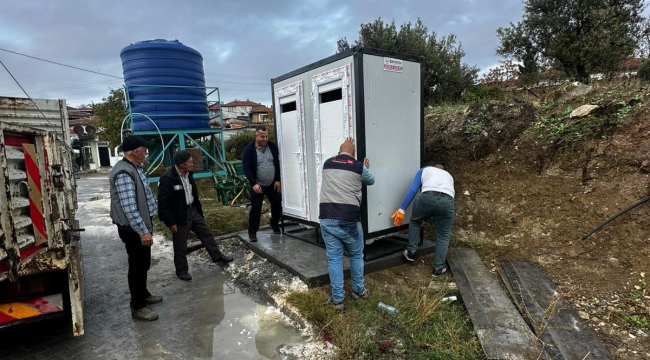 Kırkağaç'ta 3 mahalleye portatif tuvaletler yerleştirildi