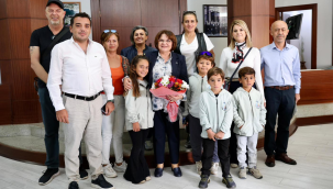 Küçük yelkencilerden,başkan Gençay'a anlamlı ziyaret