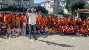 Kukla Çilli öğrencilerden tam not aldı