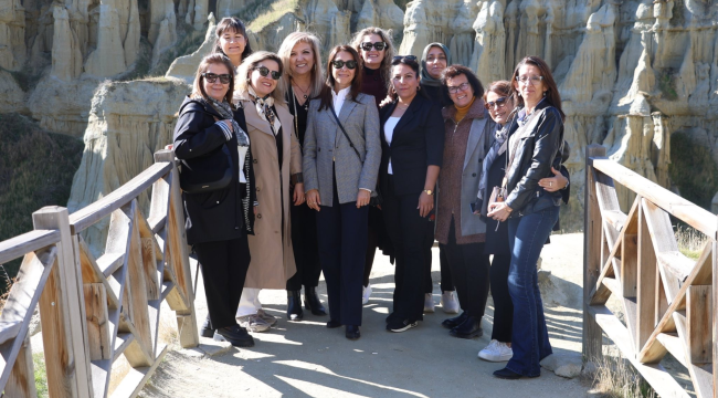 Kula'da buluşan belediye başkan eşleri gönüllü turizm elçisi oldu