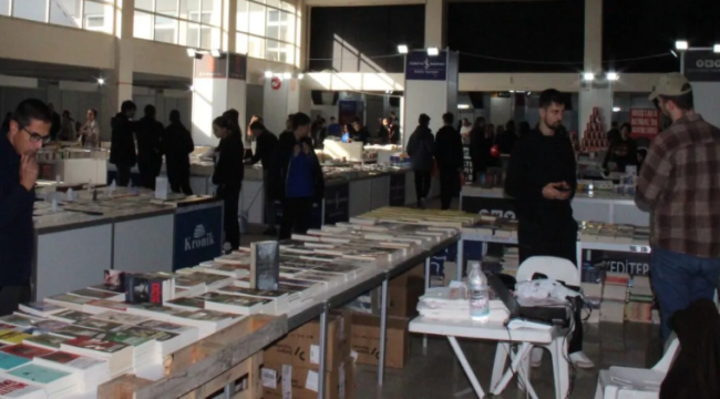 Manisa kitap fuarı 8.kez kapılarını açtı