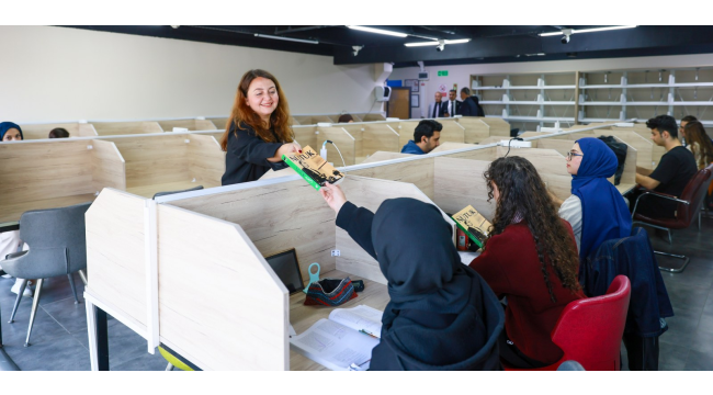 Şehzadeler belediyesi gençlere nutuk hediye etti