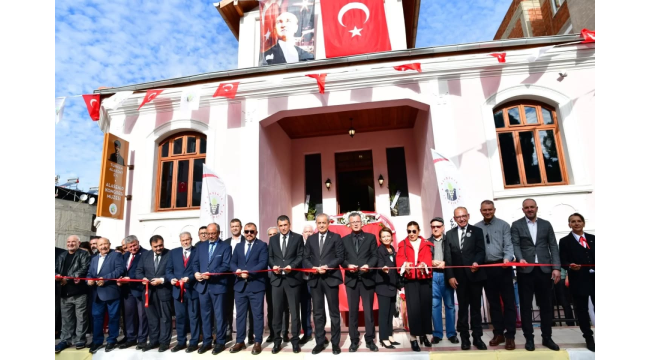 Turhan Alakent evi Alaşehir kongre müzesi açıldı