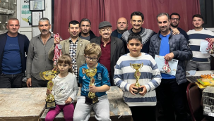 Üyelerini ödüllendirdi